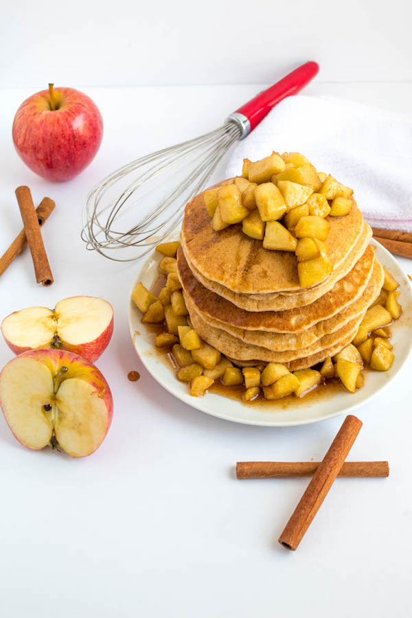 Apple Cinnamon Pancakes ~ Recipe | Queenslee Appétit