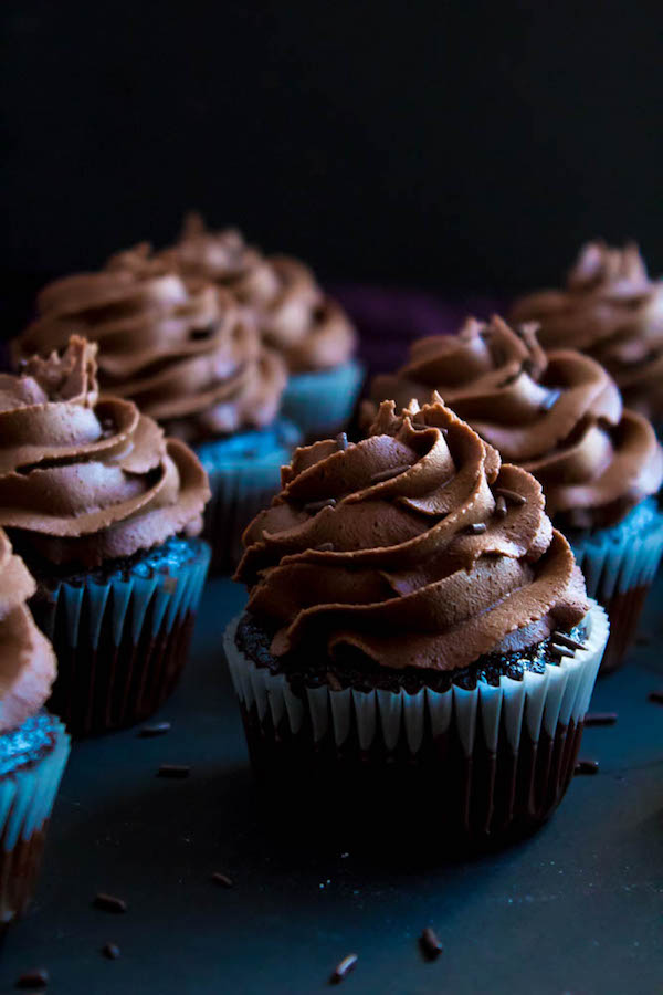 Perfectly Moist Chocolate Cupcakes ~ Recipe | Queenslee Appétit
