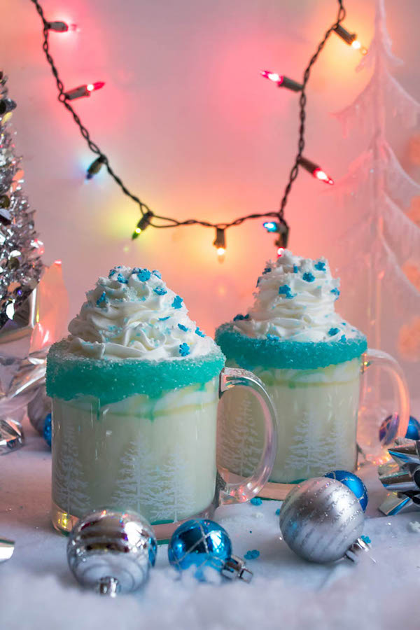 Winter Wonderland White Hot Chocolate ~ Recipe Queenslee Appétit