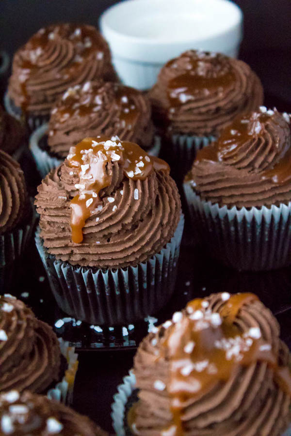 Salted Caramel Dark Chocolate Cupcakes ~ Recipe | Queenslee Appétit