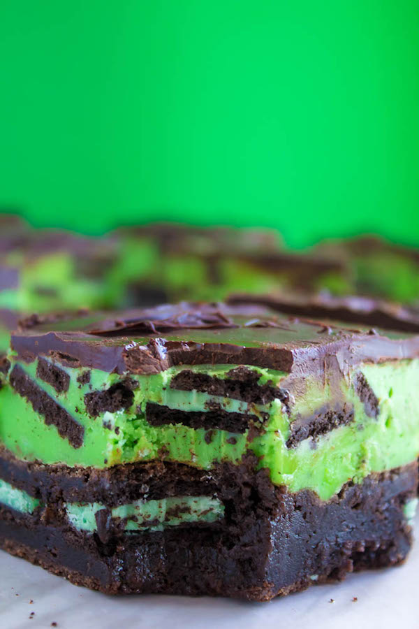 Mint Oreo Fudge Brownies ~ Recipe | Queenslee Appétit