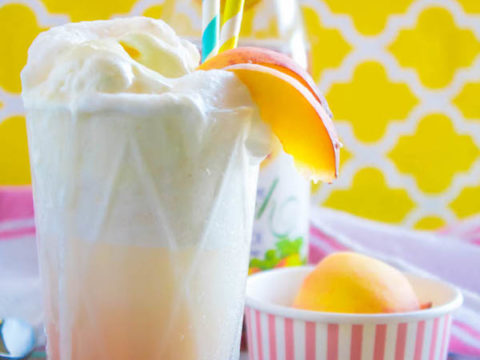 https://www.queensleeappetit.com/wp-content/uploads/2018/06/Peaches-and-Cream-Floats-queensleeappetit.com_-480x360.jpg