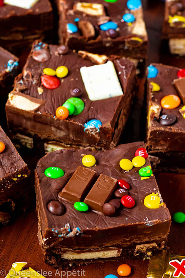 Halloween Candy Fudge Brownies ~ Recipe | Queenslee Appétit