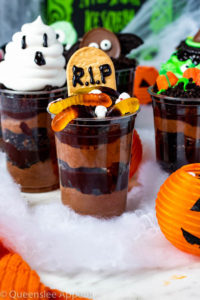 Halloween Dirt Cups ~ Recipe | Queenslee Appétit