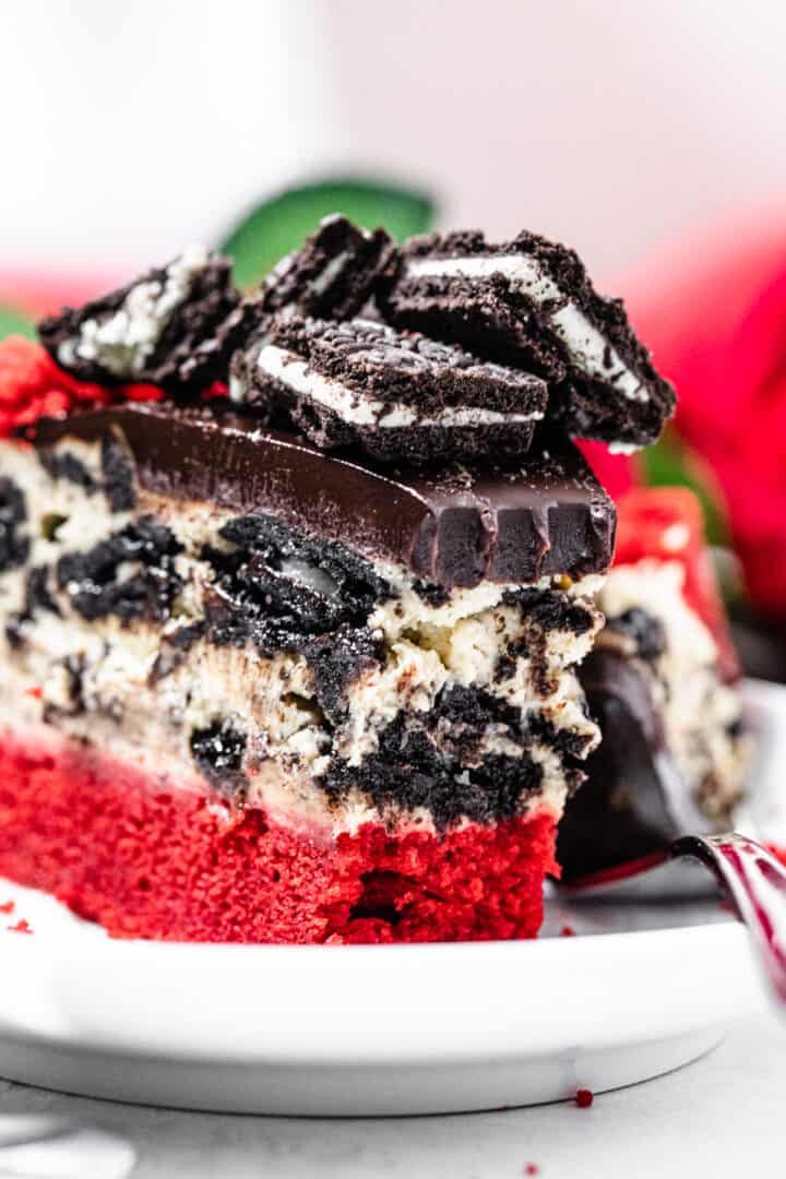 Red Velvet Oreo Cheesecake - Queenslee Appetit