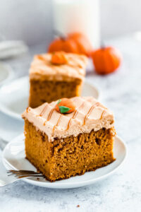 Pumpkin Cake with Caramel Pumpkin Spice Cream Cheese Frosting ...