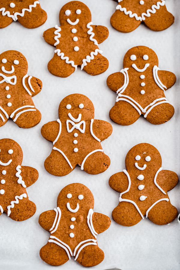 Easy Gingerbread Cookies Recipe | Queenslee Appétit