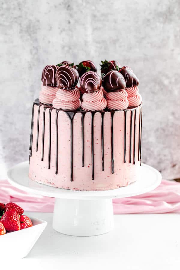 Strawberry Lover Cake (w/ Chocolate Covered Strawberries