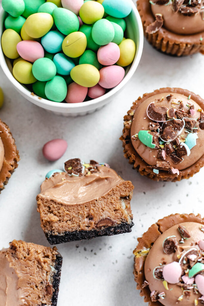 Mini Malted Milk Chocolate Cheesecakes | Queenslee Appétit