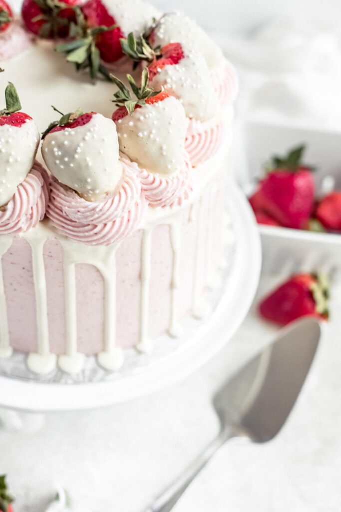 White Chocolate Covered Strawberry Cake | Queenslee Appétit