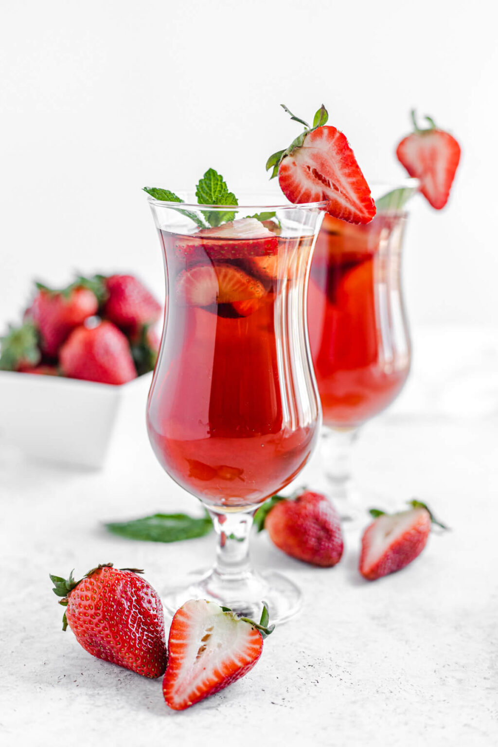 Strawberry Iced Tea Recipe | Queenslee Appétit