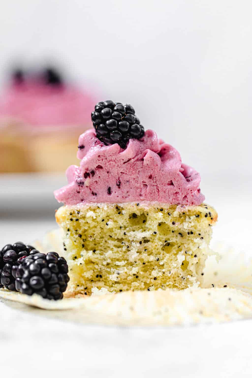 Lemon Poppy Seed Cupcakes with Blackberry Buttercream | Queenslee Appétit